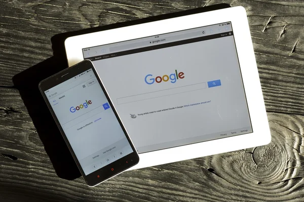 Google search app på Apples ipad. — Stockfoto