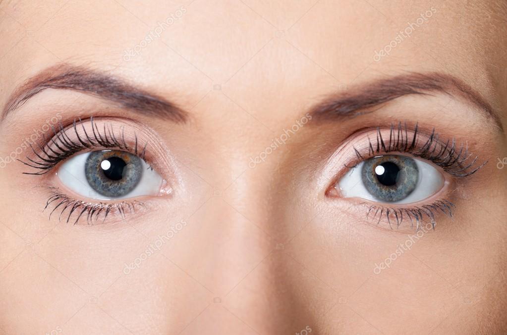 slaaf Immigratie doden Woman eyes with day makeup. Stock Photo by ©billiondigital 114727244