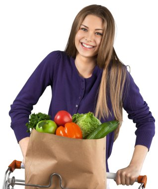 alışveriş sepeti ile kadın