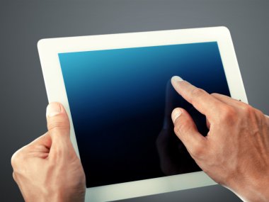işadamı ve tablet pc 