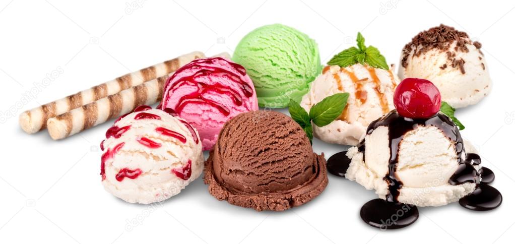 Ice cream scoops and topping