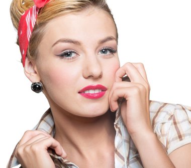 pin-up makyaj kadınla 