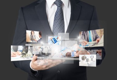 iletişim kullanarak iş adamı 