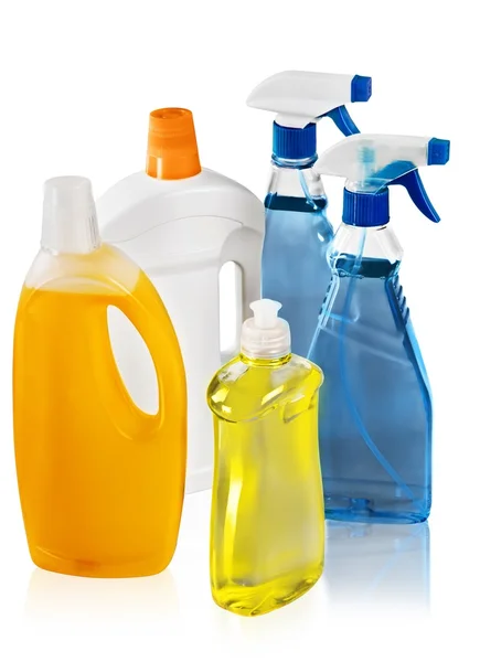 Бутылки для чистки дома — стоковое фото