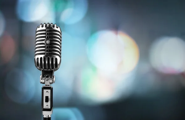 retro tarzı mikrofon