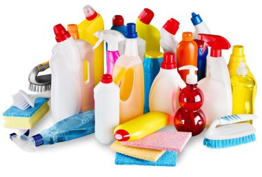 plastik şişeler ve temizlik sünger