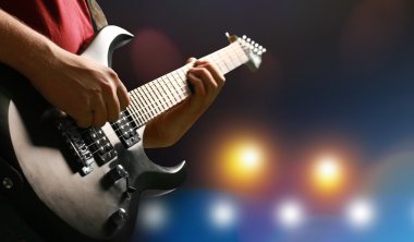 müzik adam gitarist