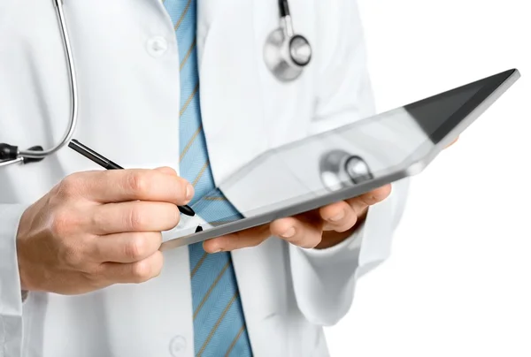 Médico que trabaja con la tableta PC — Foto de Stock