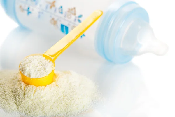 Preparation of mixture baby feeding — Stock Photo, Image