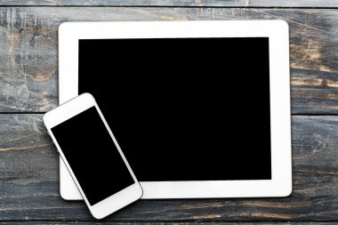 Dijital tablet ve telefon 