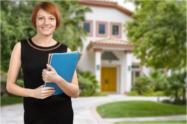 Neşeli işkadını ayakta