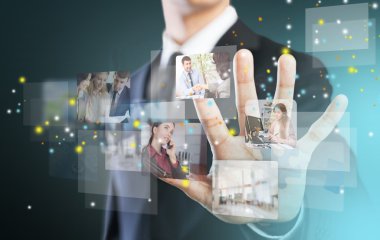 iletişim kullanarak iş adamı 