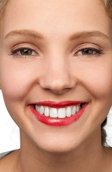 Молодая женщина с макияжем — стоковое фото