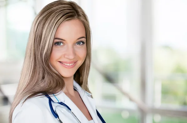 Attractive young female doctor — Stock Photo, Image