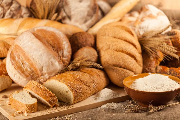 Vers zelfgemaakt brood — Stockfoto