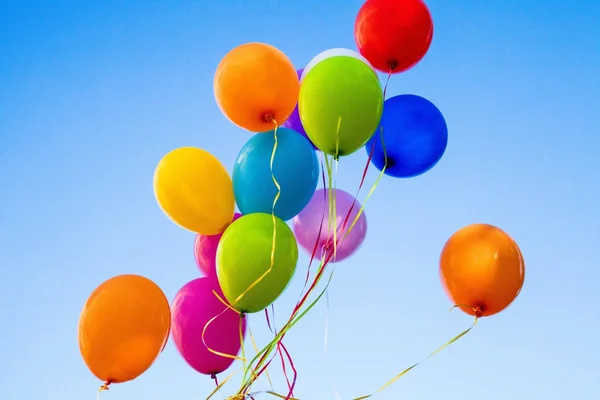 Bos van kleurrijke ballonnen — Stockfoto