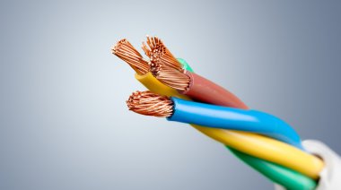 dört temel cooper kablo zırhlı