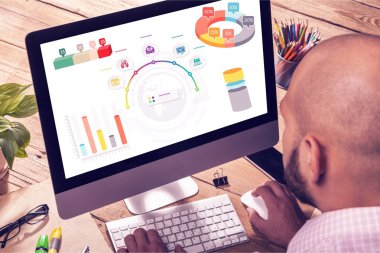 genç işadamı bilgisayarında çalışır 