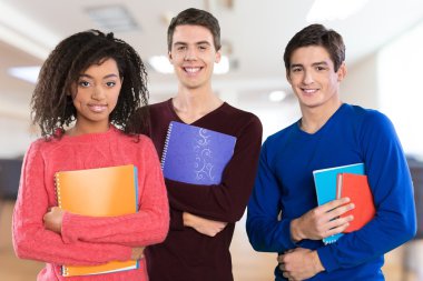 Kitaplar ile öğrenci grubu