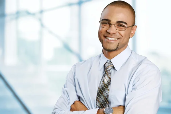 Sonriente hombre de negocios guapo — Foto de Stock