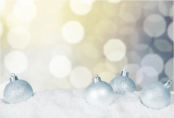 Weihnachtsdekoration auf Weiß — Stockfoto