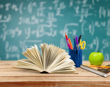 renkli okul malzemeleri