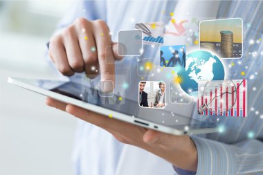 İş kişi dijital tablet ile çalışma