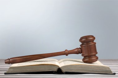 Adalet ölçekler ve kitap