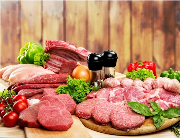 Čerstvé syrové maso na pozadí — Stock fotografie