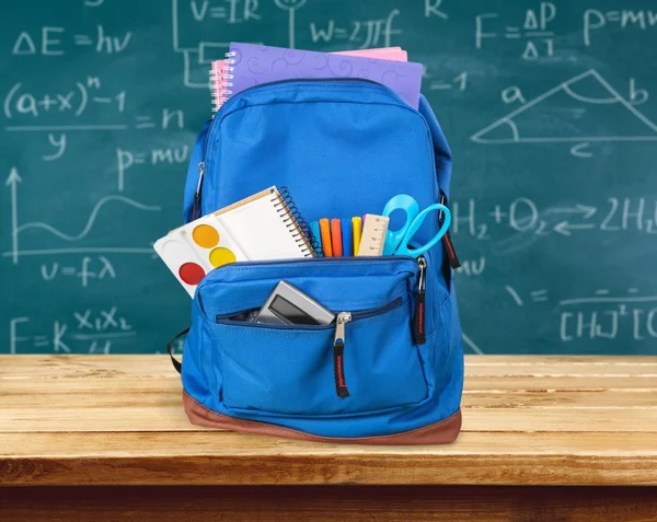 Školní batoh na pozadí. — Stock fotografie