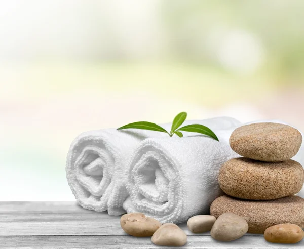 Zen Basaltsteine und Handtücher — Stockfoto