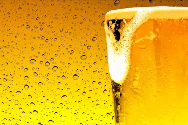 ビールの泡付けマグカップ — ストック写真