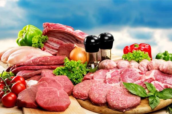 Frisches rohes Fleisch — Stockfoto