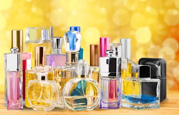 Aromatyczne perfumy — Zdjęcie stockowe