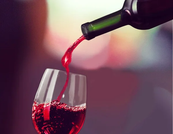 Rotwein und Glas — Stockfoto