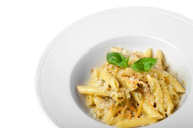 Peynir soslu lezzetli İtalyan makarnası.