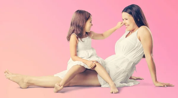 Glückliche Mutter Und Tochter Zusammen — Stockfoto