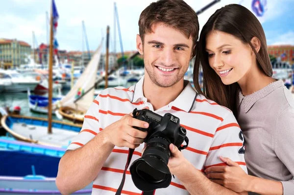 Summer Holidays Dating Concept Smiling Couple Photo Camera City — Stock Photo, Image