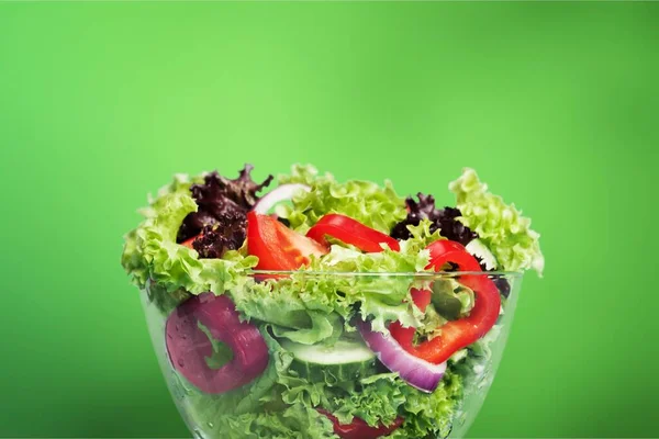 Salade Légumes Frais Isolée Sur Blanc — Photo