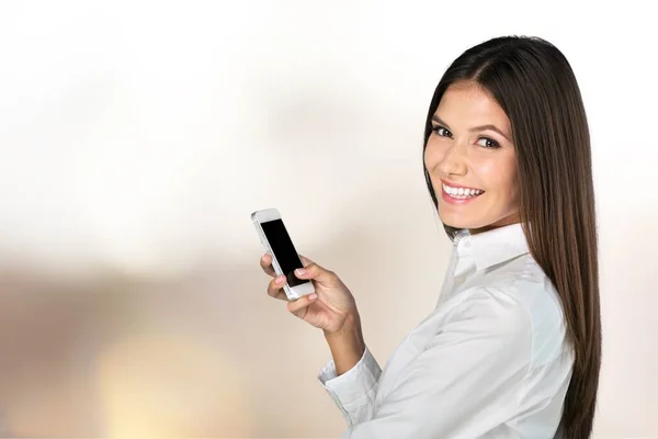 Щаслива Зріла Старша Жінка Тримає Смартфон Допомогою Мобільних Онлайн Додатків Ліцензійні Стокові Зображення