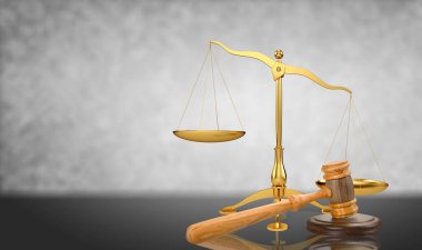 Hukuk ve adalet kavramı. Hakimin çekici, adaletin terazisi..