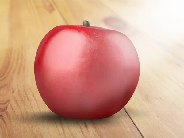 Φρέσκο Κόκκινο Νόστιμο Μήλο Ένα Ξύλινο Γραφείο — Φωτογραφία Αρχείου