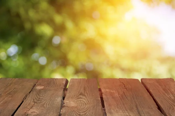 Empty Rustic Wooden Table Top Defocused Trees Background — Stock Photo, Image