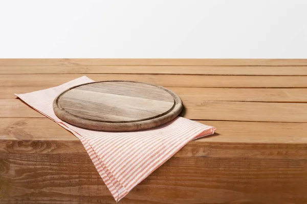 Empty Pizza Board Canvas Tablecloth Wooden Deck — Stock Photo, Image
