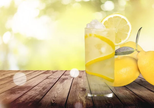 Cool Freshly Made Lemonade Citrus Fruits Wooden Table — Stock Photo, Image