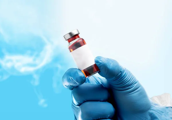 Coronavirus Vakcina Üvegpalackban Orvos Kezében Háttérben — Stock Fotó