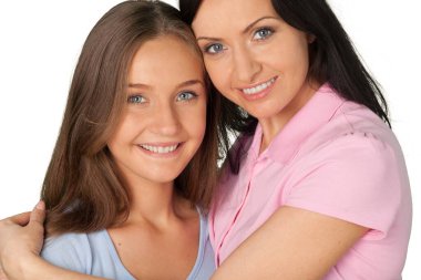 Anne ve kızın kucaklaşması portresi