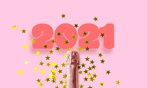 2021 Siffror Med Champagne Flaska Och Bokeh Konfetti — Stockfoto