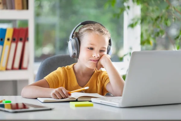 Educación Línea Del Concepto Los Niños Colegiala Enseña Una Lección —  Fotos de Stock