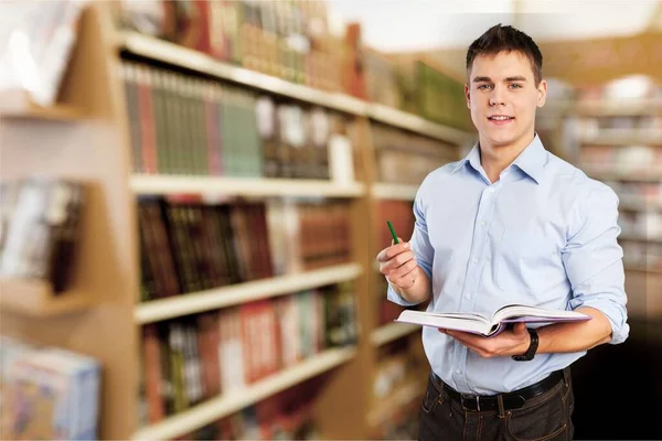 Perpustakaan Siswa Perempuan Cantik Dengan Buku Buku Yang Bekerja Perpustakaan — Stok Foto